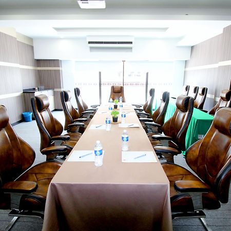 Arenaa Star Hotel Куала Лумпур Екстериор снимка