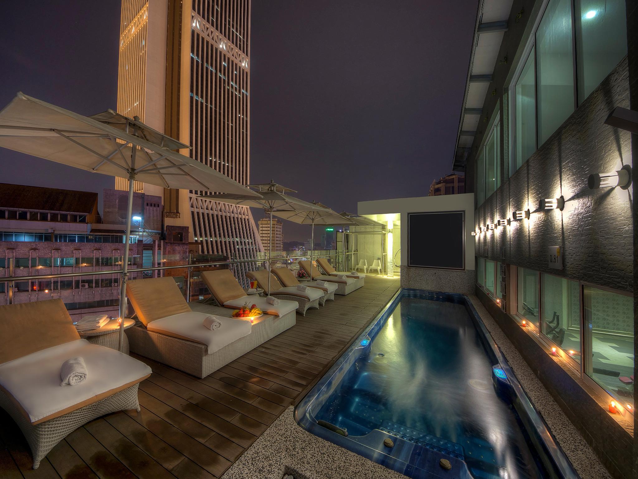 Arenaa Star Hotel Куала Лумпур Екстериор снимка