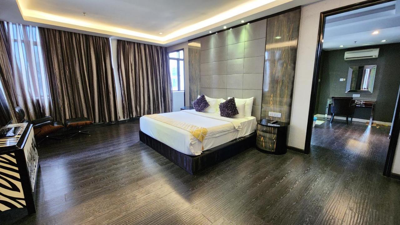 Arenaa Star Hotel Куала Лумпур Екстериор снимка