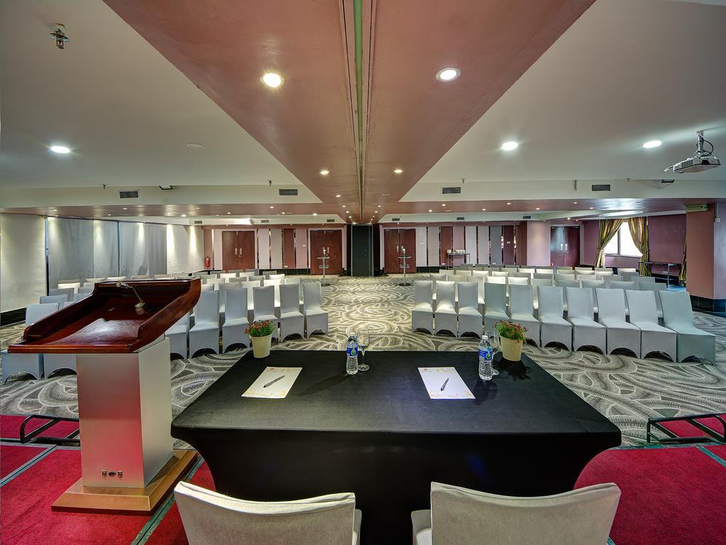 Arenaa Star Hotel Куала Лумпур Екстериор снимка